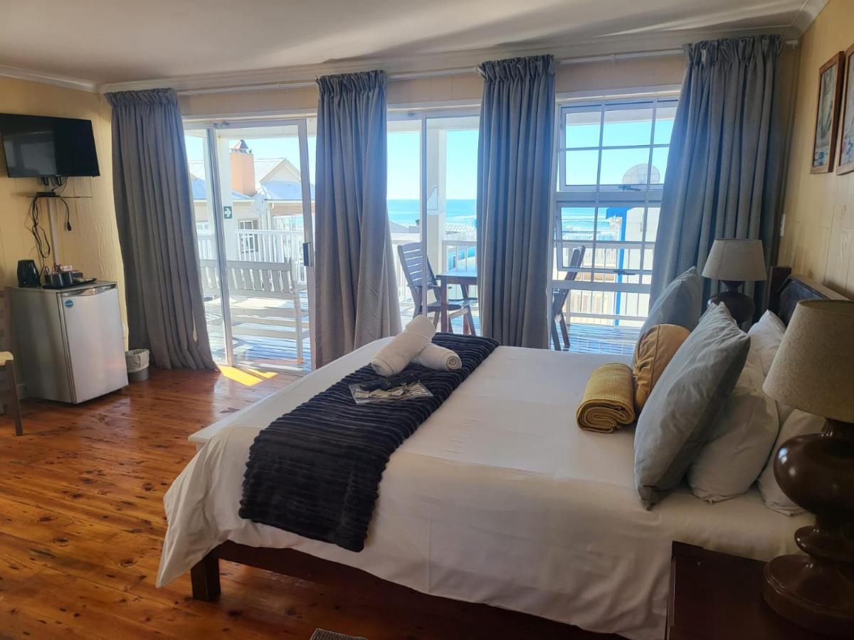 Point Village Guest House Мозел Бей Екстериор снимка