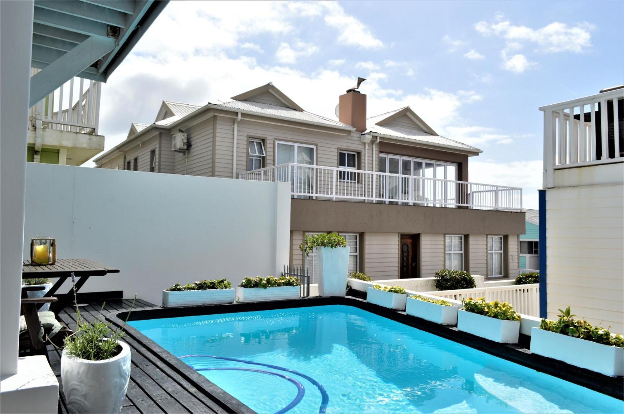 Point Village Guest House Мозел Бей Екстериор снимка