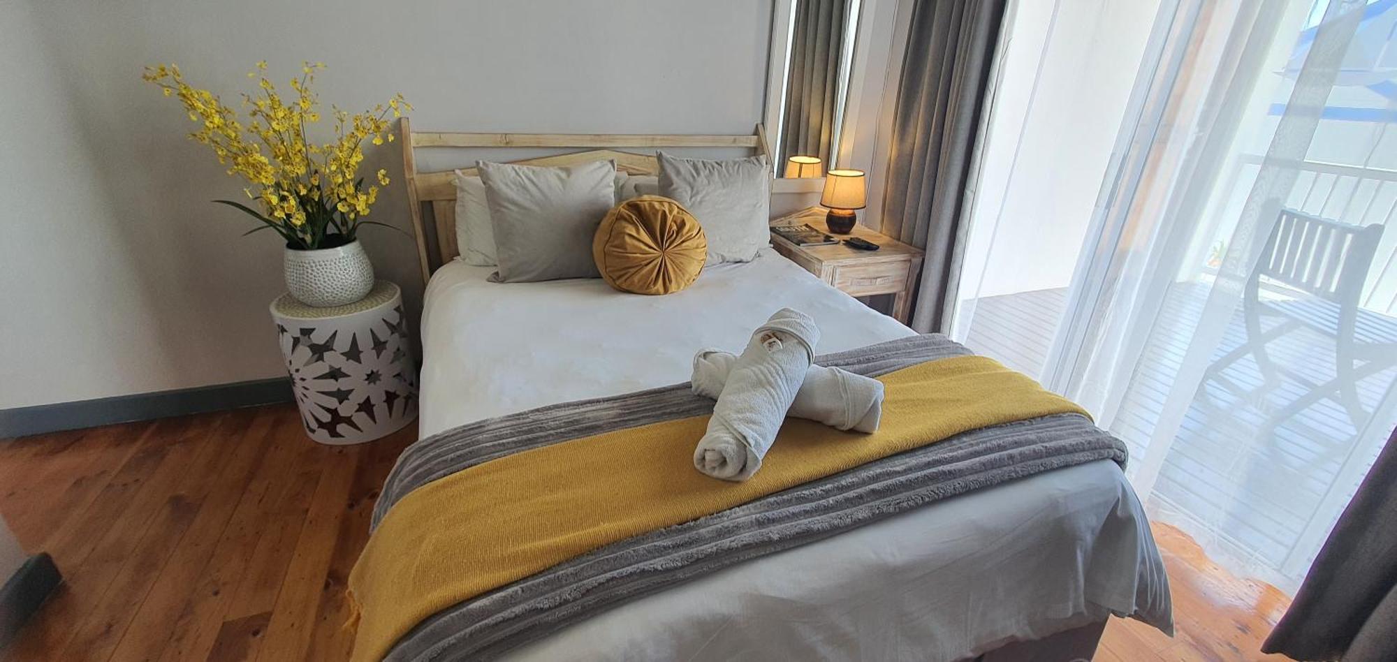 Point Village Guest House Мозел Бей Екстериор снимка